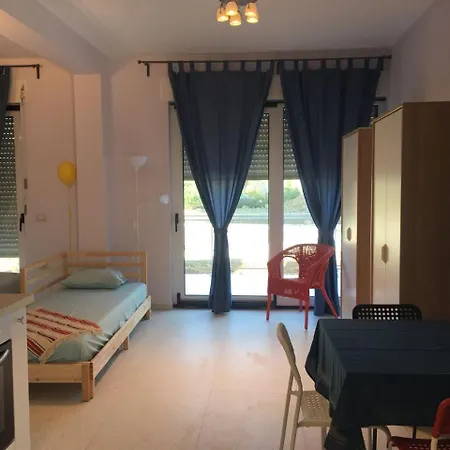 Villas 1&2, Gjiri I Lalzit 게스트하우스